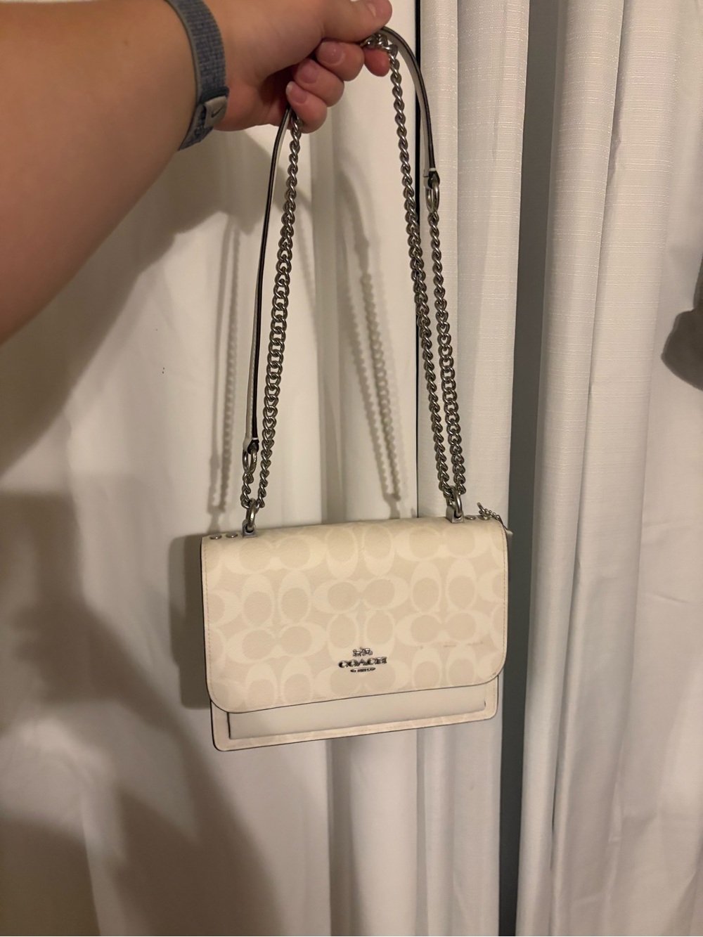 Coach Avenue Signature Chain Shoulder Bag in Chalk